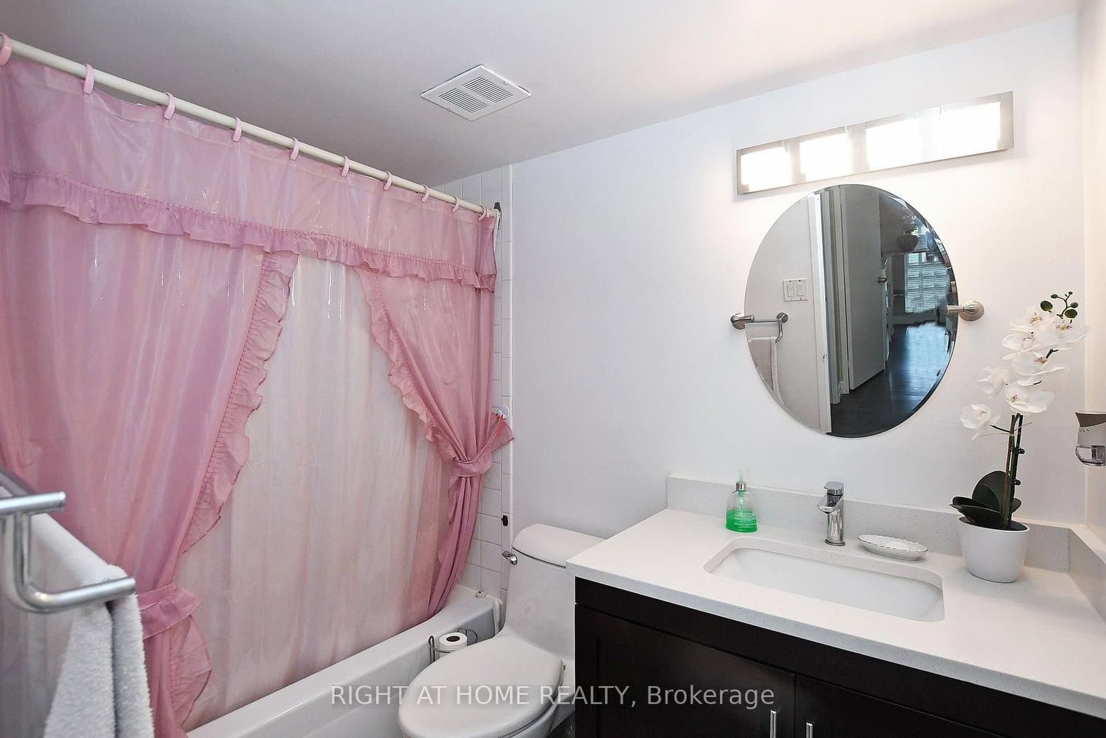 60 Inverlochy Boulevard, Unit 806 thumbnail 34