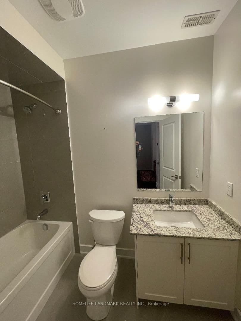 8 Kent Matthew Street, Unit Basement Apt thumbnail 5
