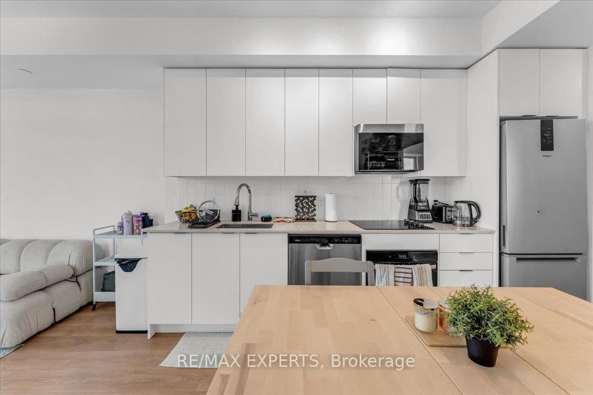 498 Caldari Road, Unit 828 thumbnail 12