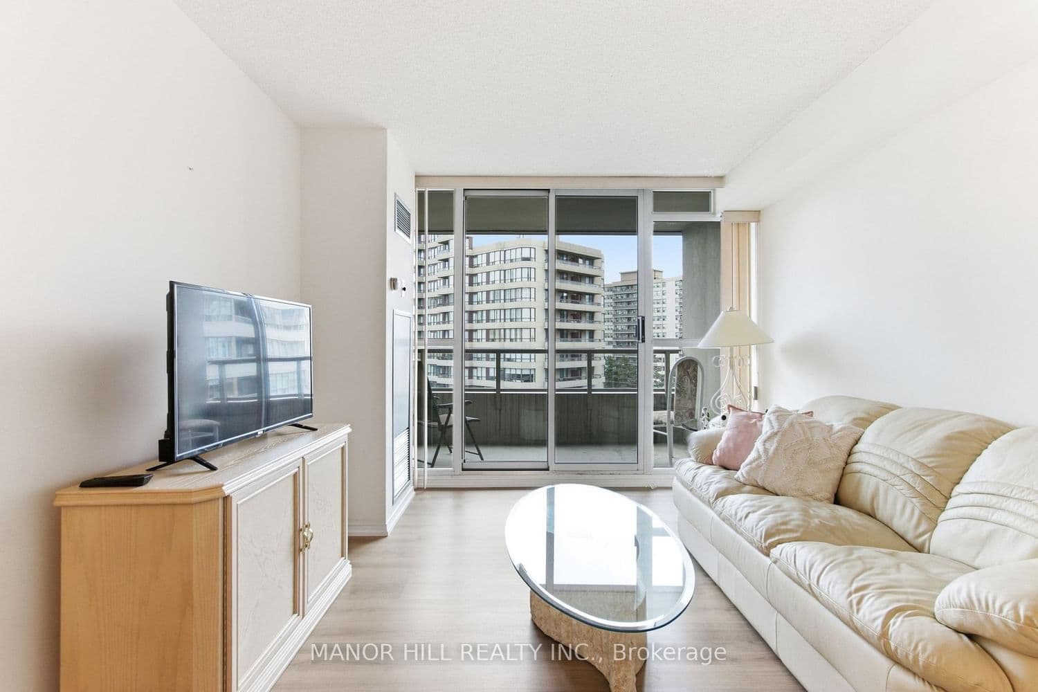 11 Townsgate Drive, Unit 814 thumbnail 10
