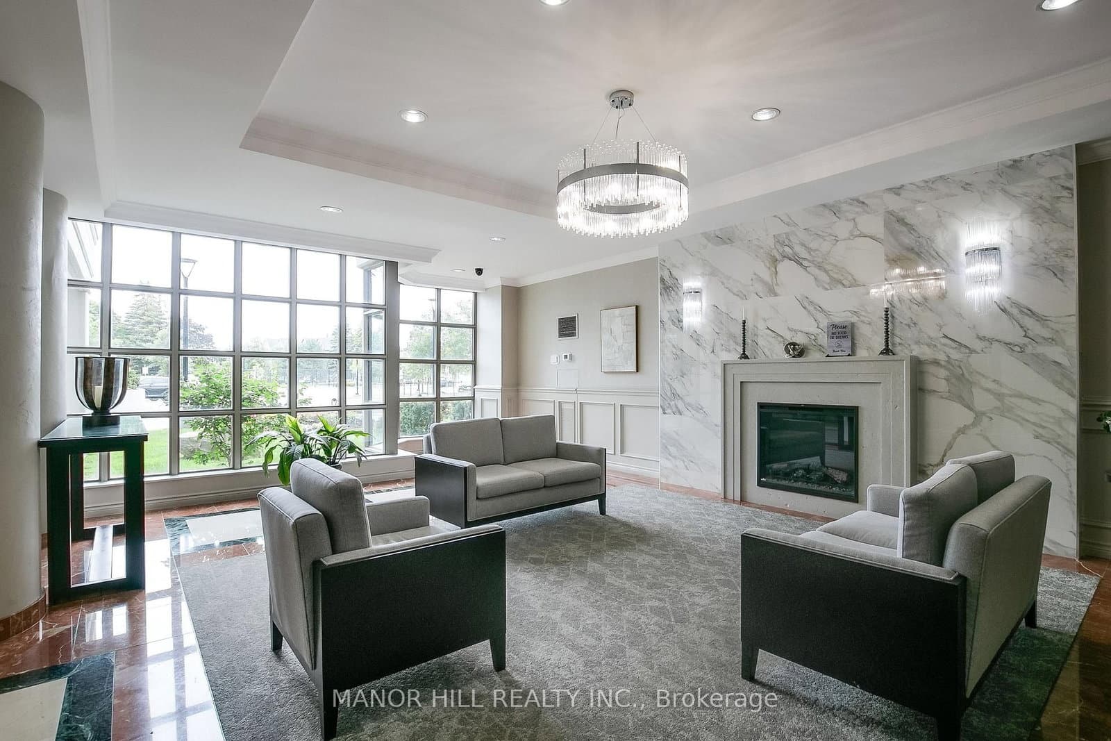 11 Townsgate Drive, Unit 814 thumbnail 3
