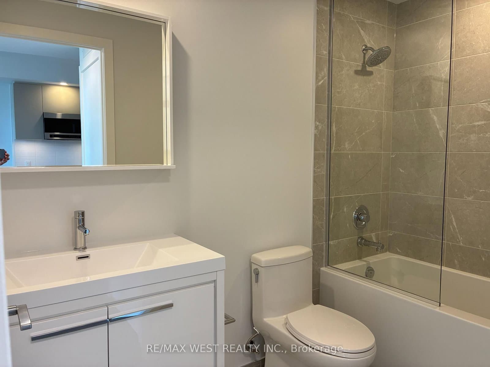 21 Meadowdale Road, Unit 1004 thumbnail 13