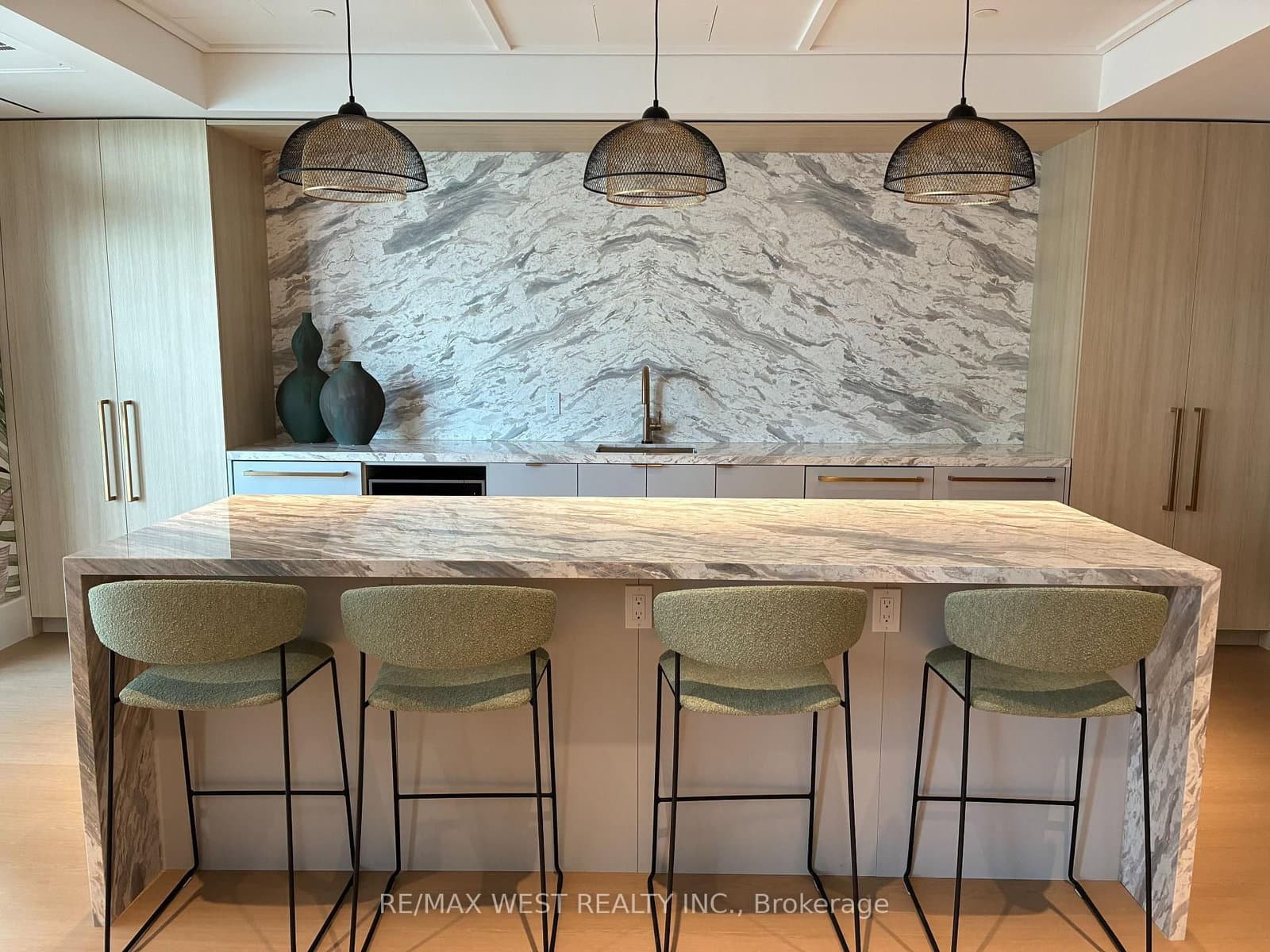 21 Meadowdale Road, Unit 1004 thumbnail 37