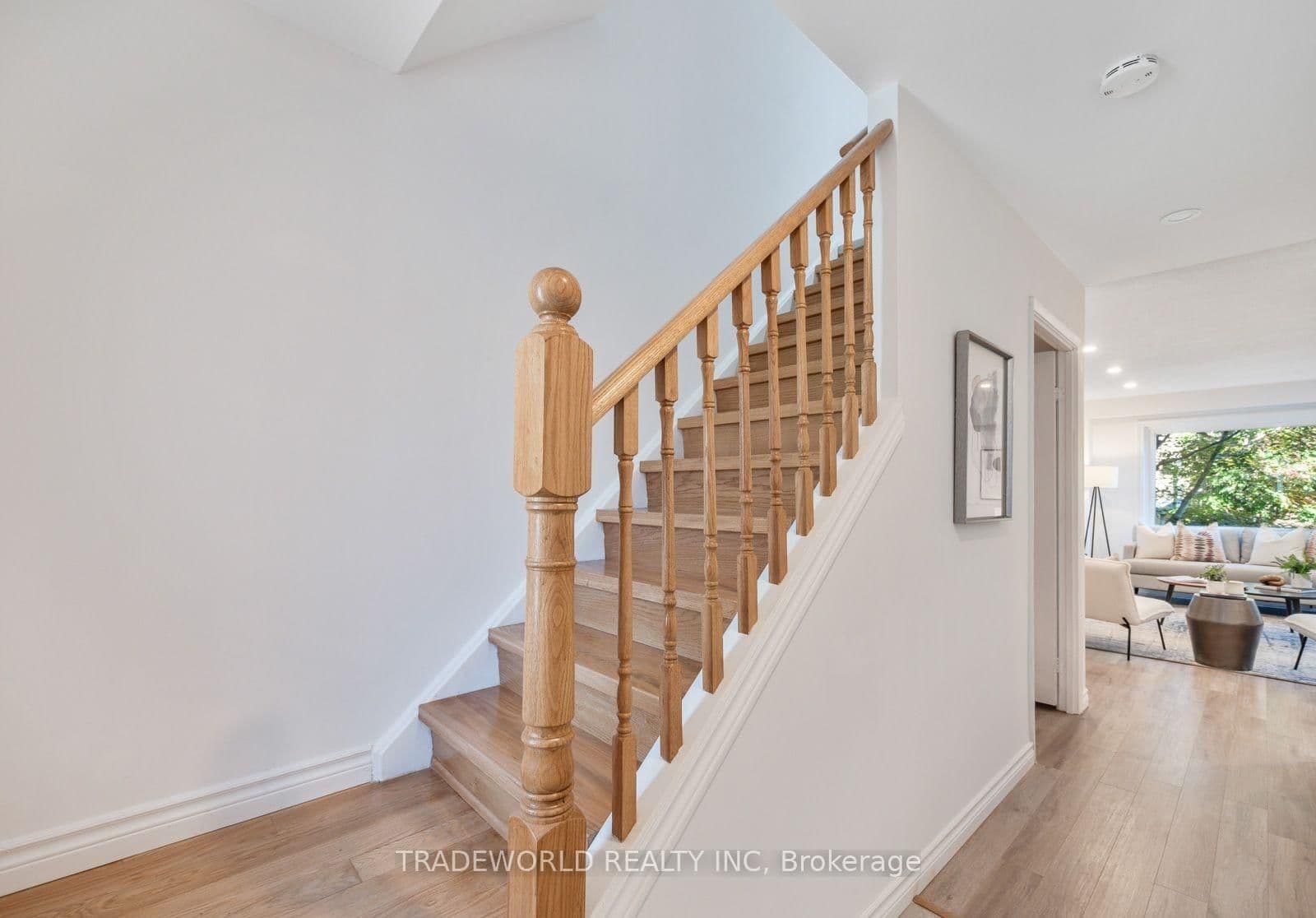 60 Camelot Way thumbnail 9