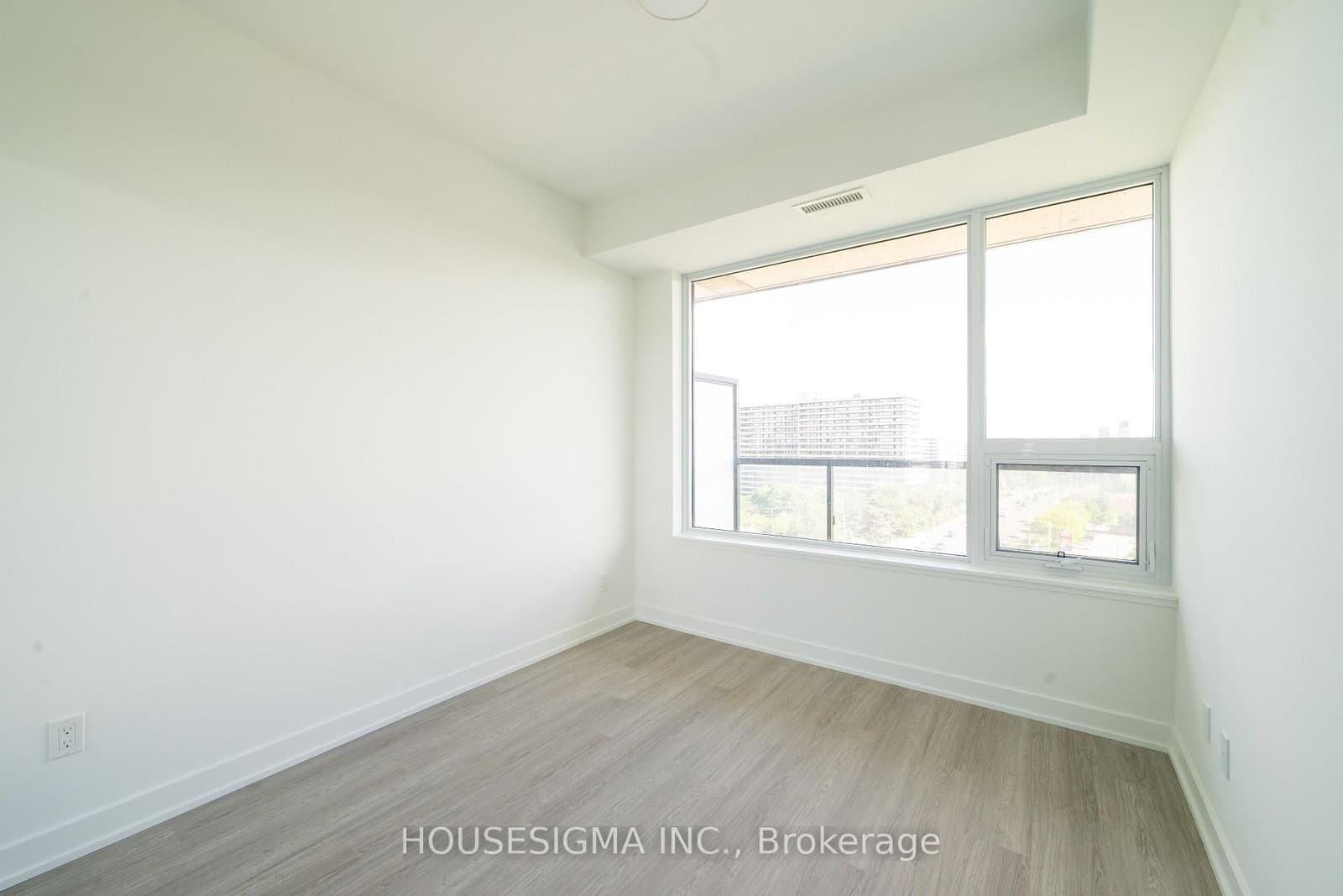 8188 Yonge Street, Unit 820 thumbnail 11