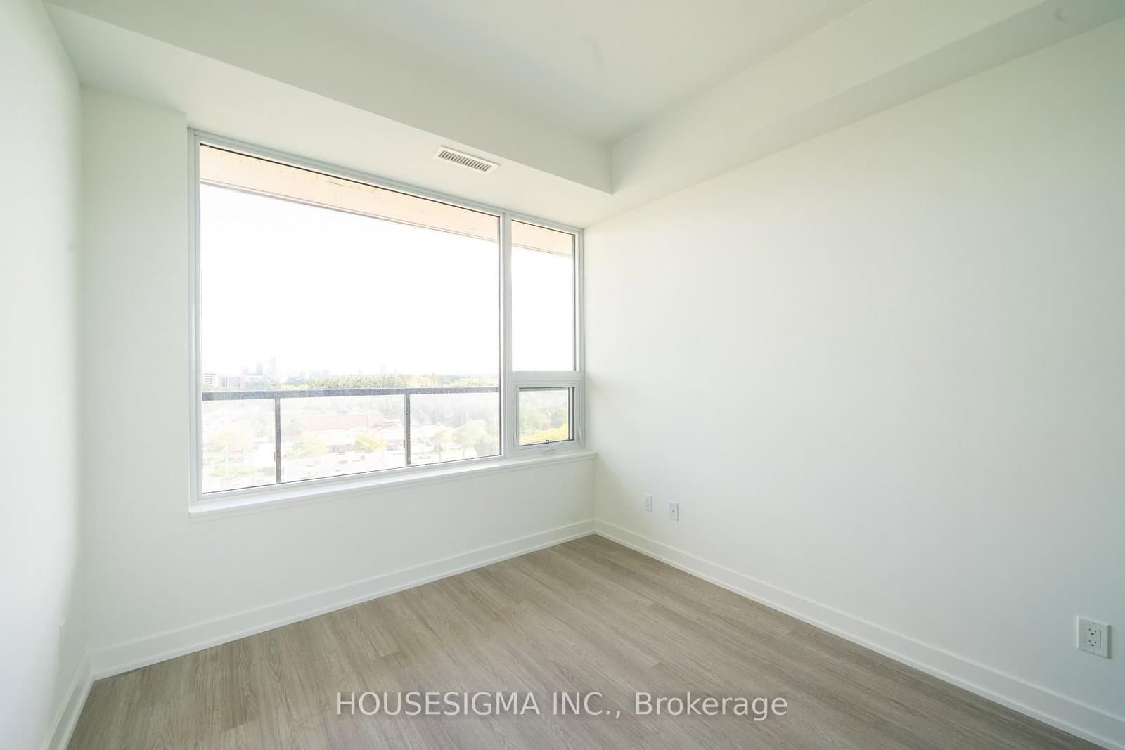 8188 Yonge Street, Unit 820 thumbnail 12
