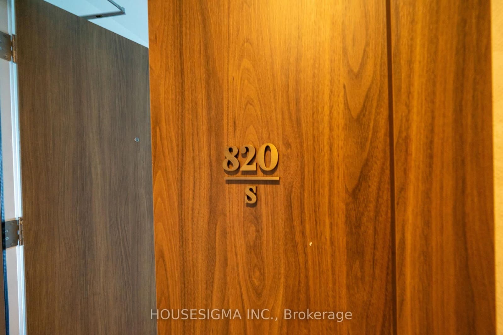 8188 Yonge Street, Unit 820 thumbnail 18