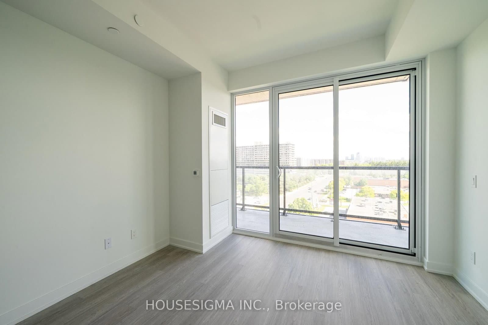 8188 Yonge Street, Unit 820 thumbnail 7