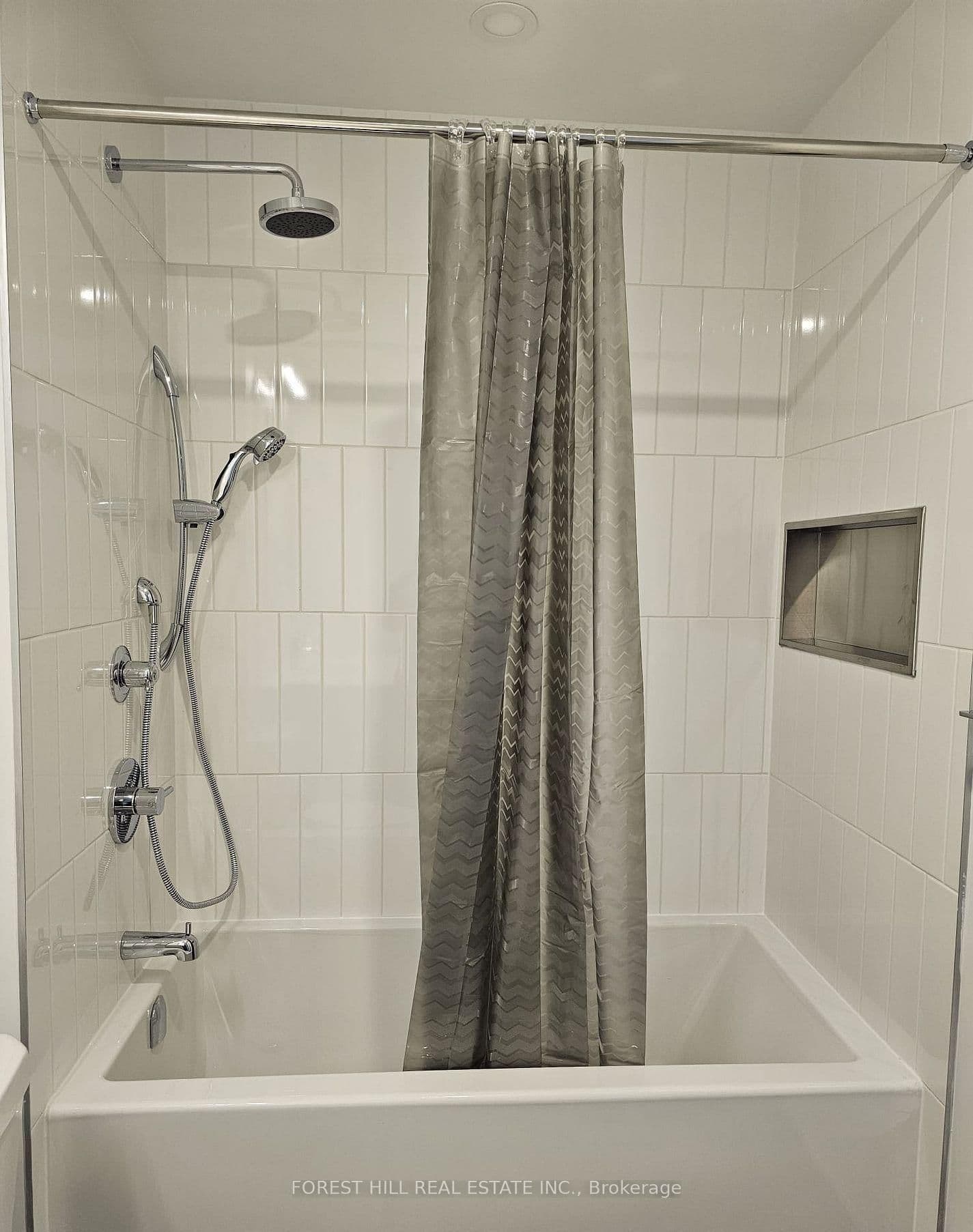 8 Beverley Glen Boulevard, Unit C904 thumbnail 14