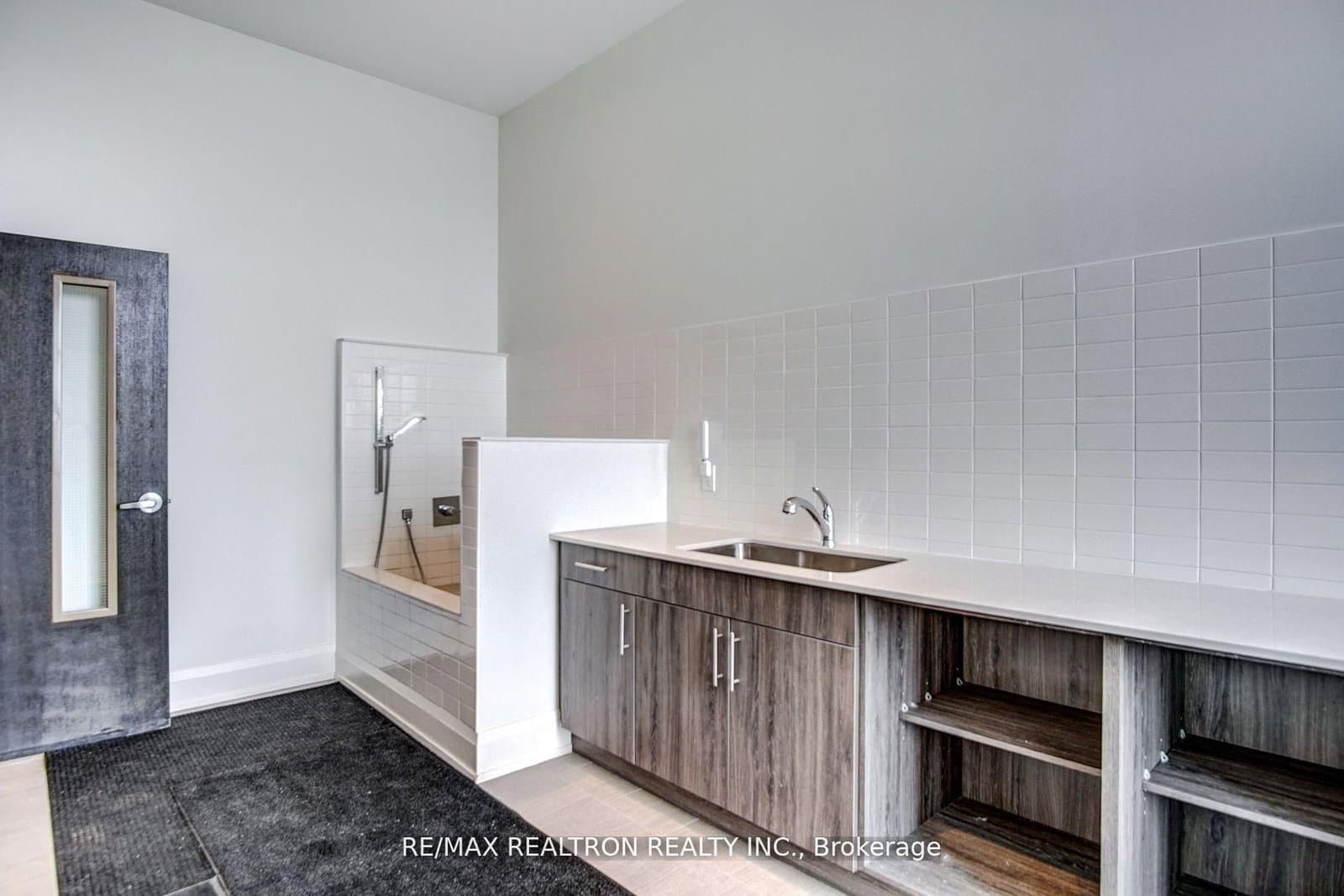 555 William Graham Drive, Unit 228 thumbnail 19
