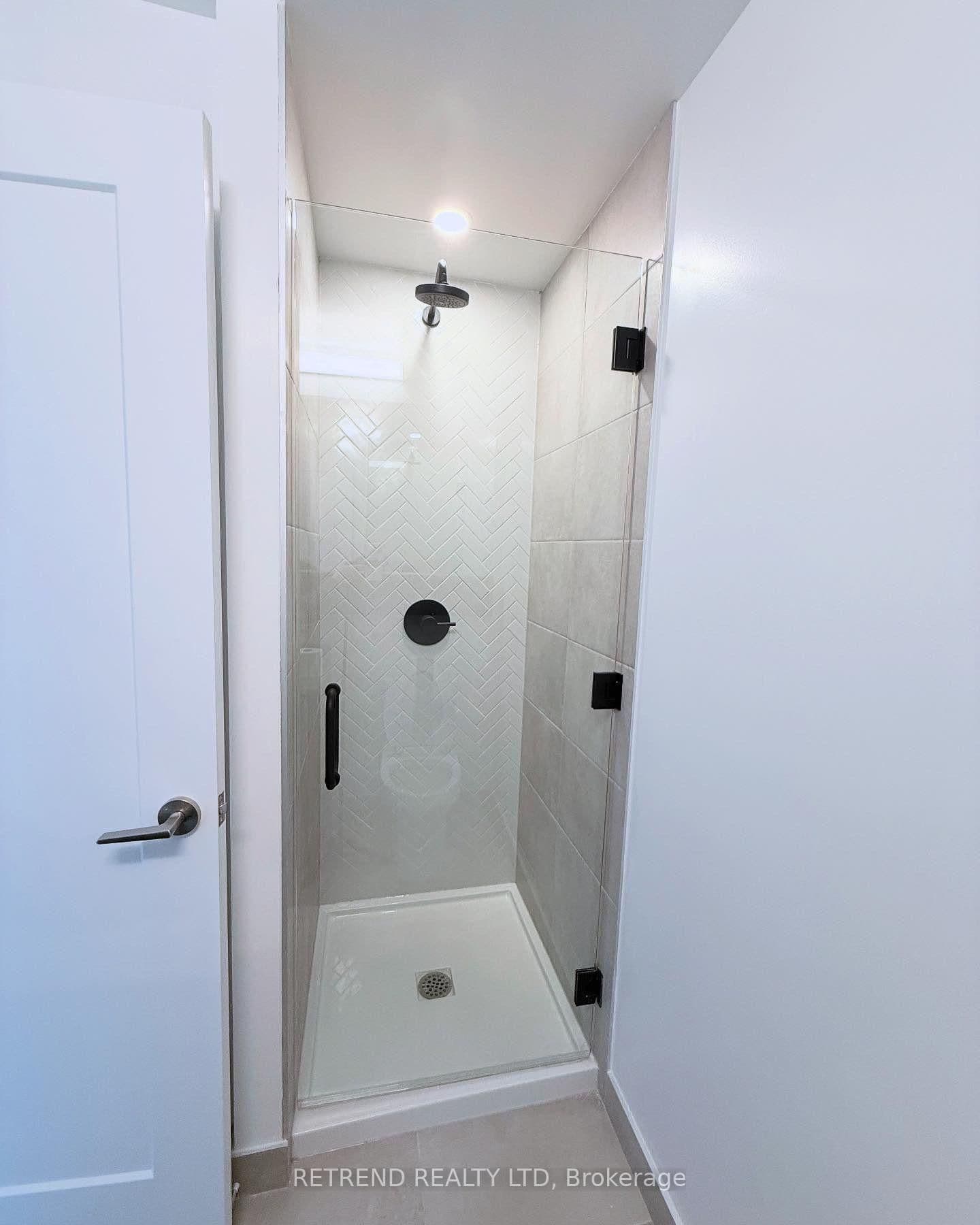8888 Yonge Street, Unit 902 thumbnail 13
