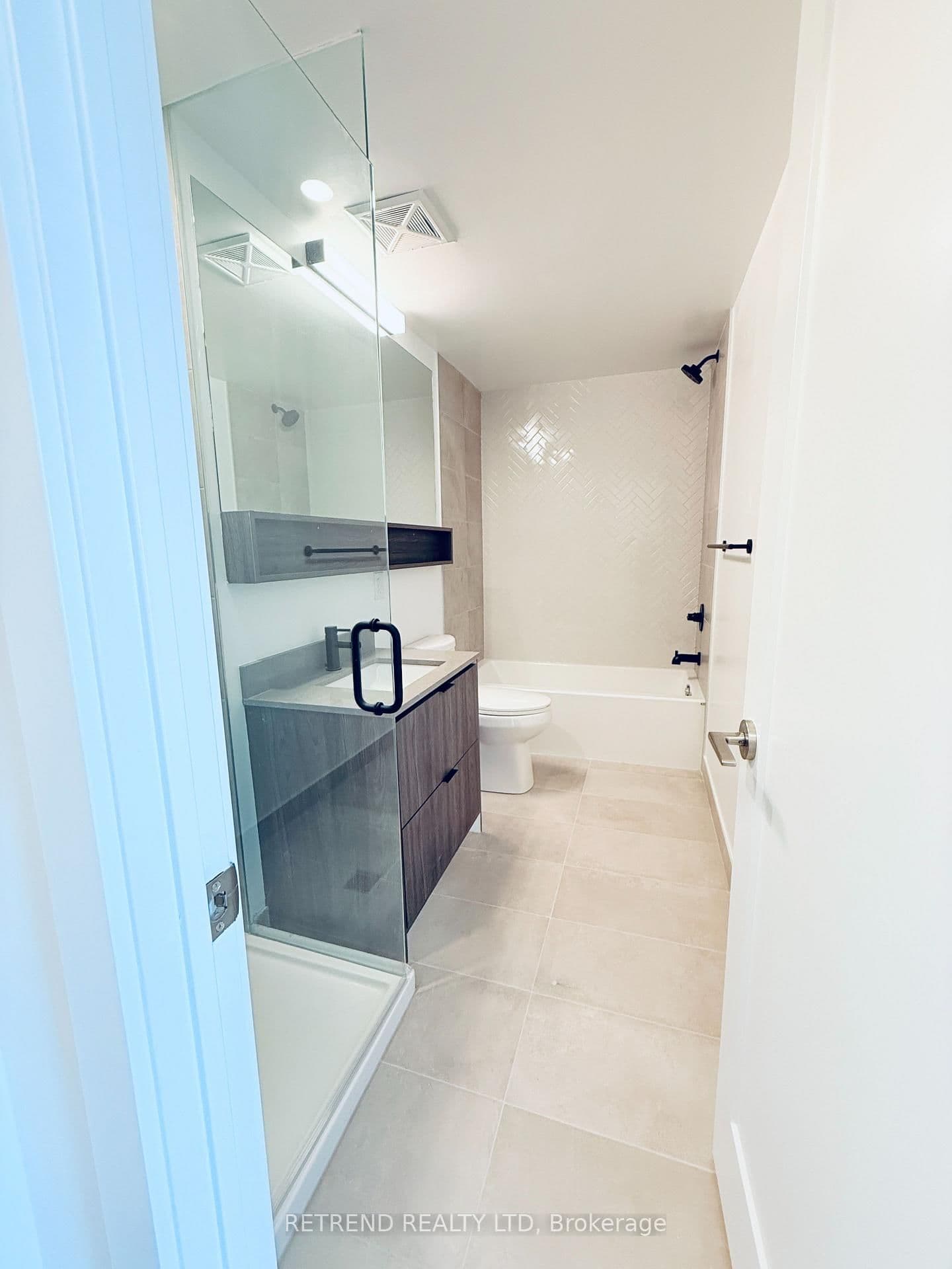 8888 Yonge Street, Unit 902 thumbnail 8