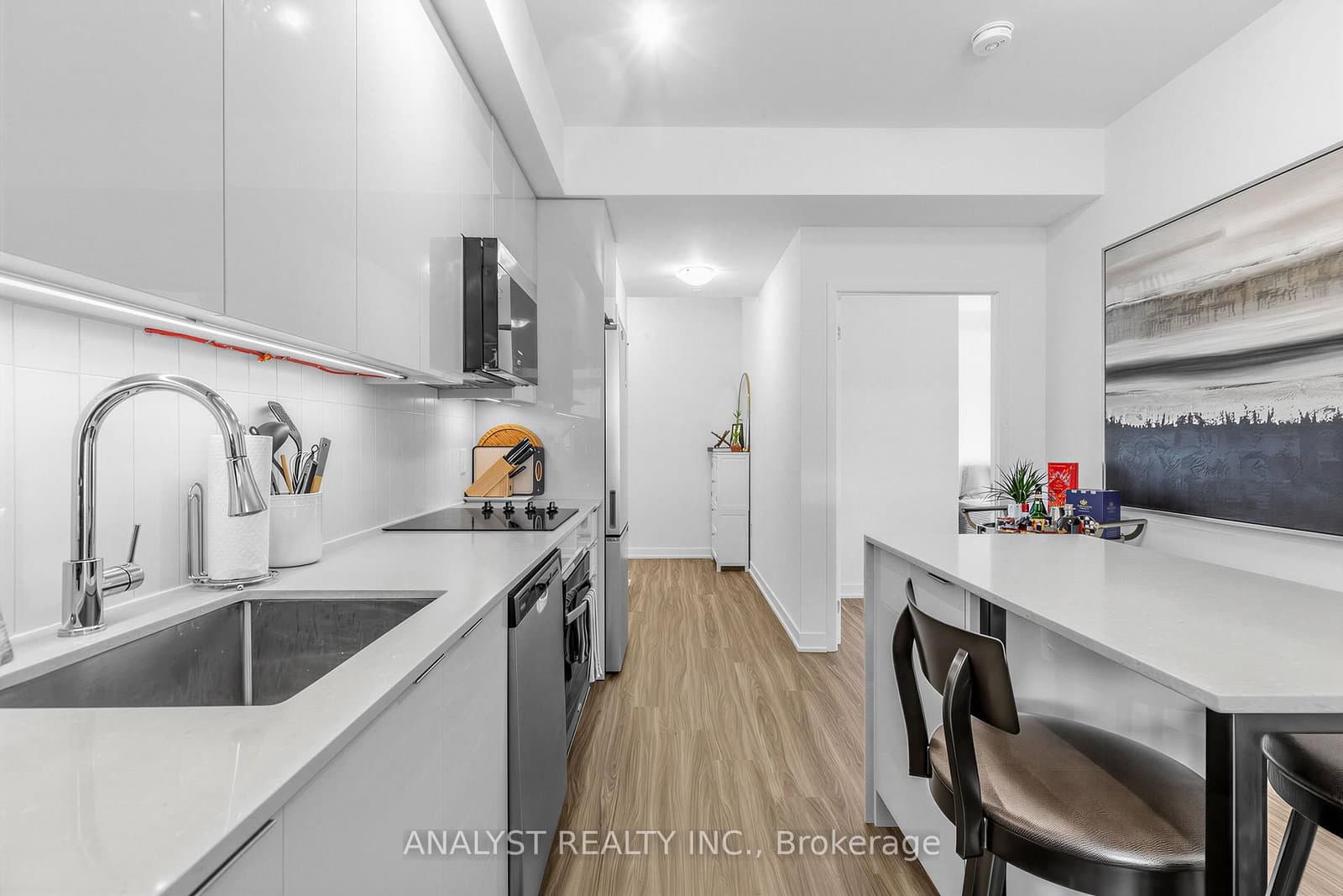 498 Caldari Road, Unit 522 thumbnail 5