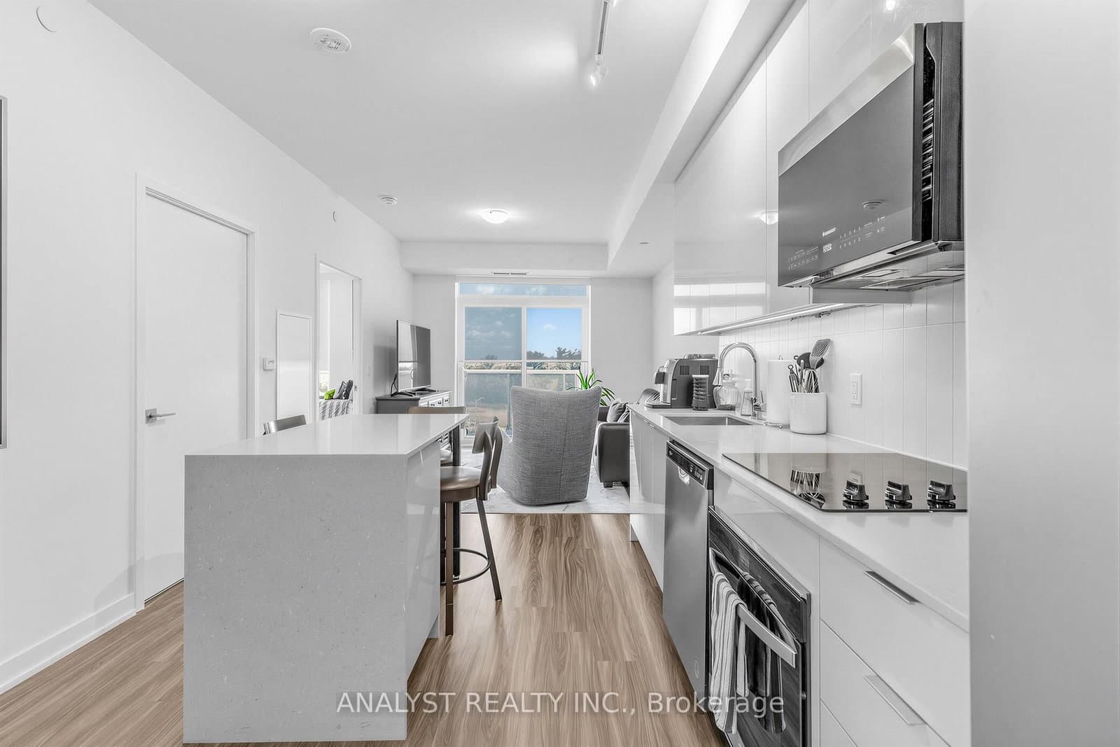 498 Caldari Road, Unit 522 thumbnail 7