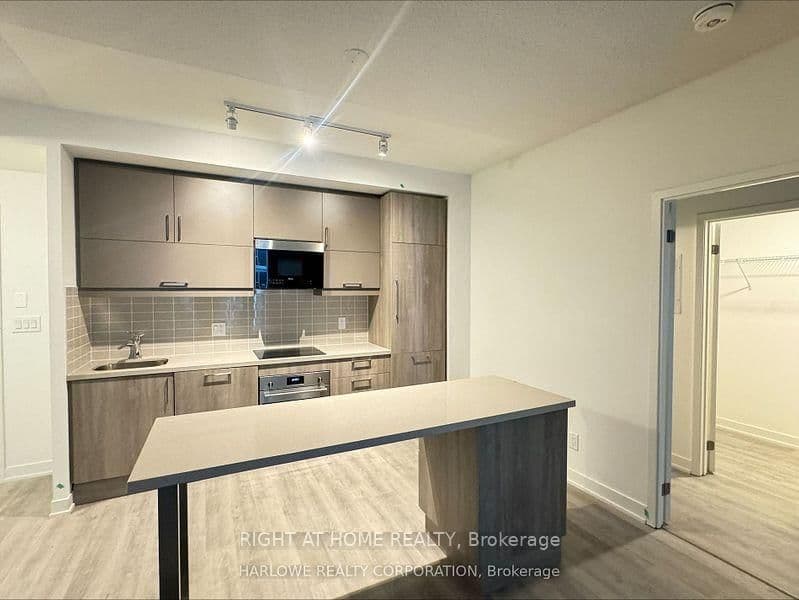 8119 Birchmount Road, Unit 930 thumbnail 6