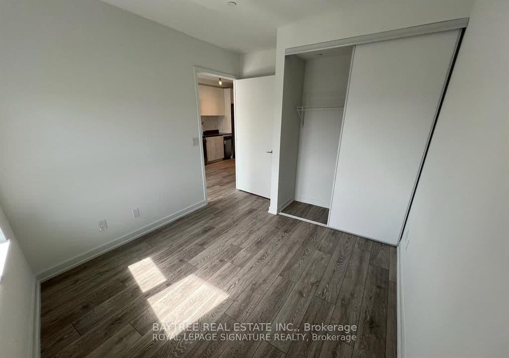 95 Oneida Crescent, Unit 603 thumbnail 3