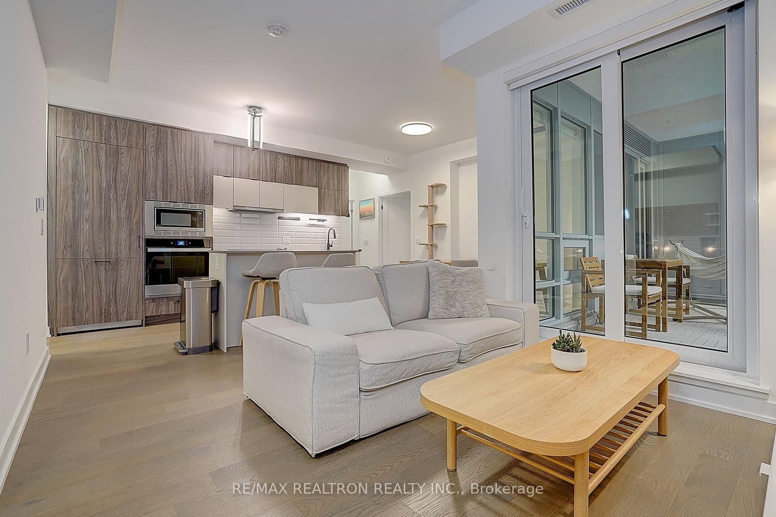 8888 Yonge Street, Unit 426 thumbnail 16