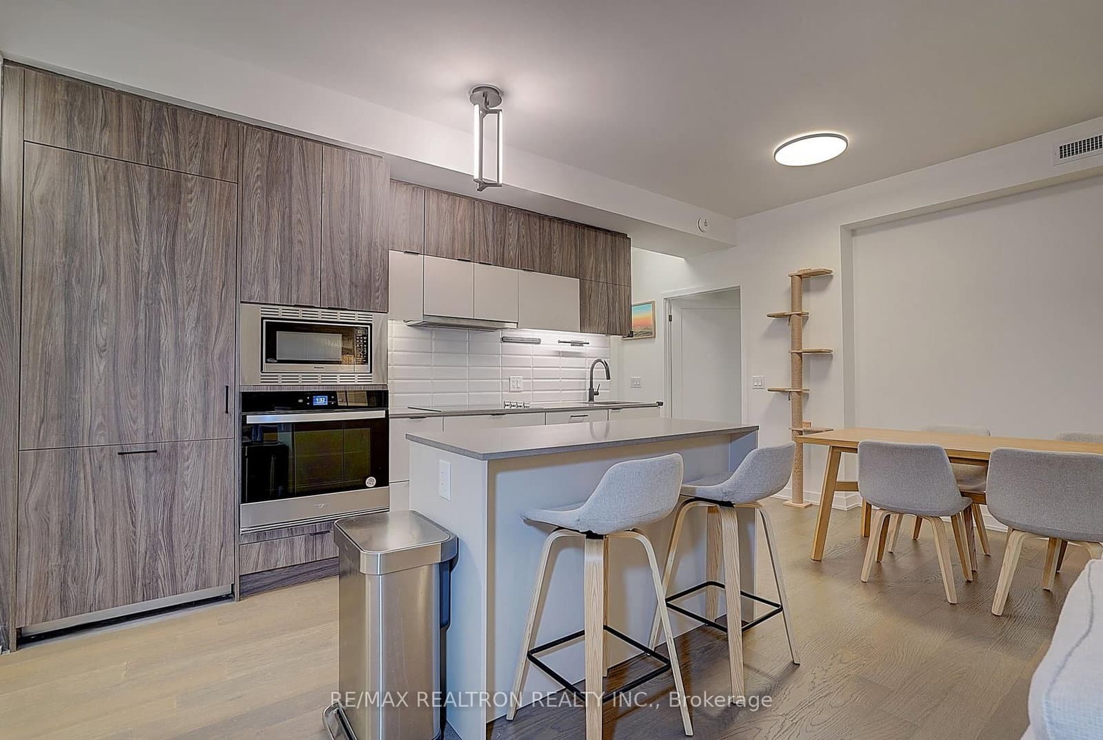 8888 Yonge Street, Unit 426 thumbnail 18