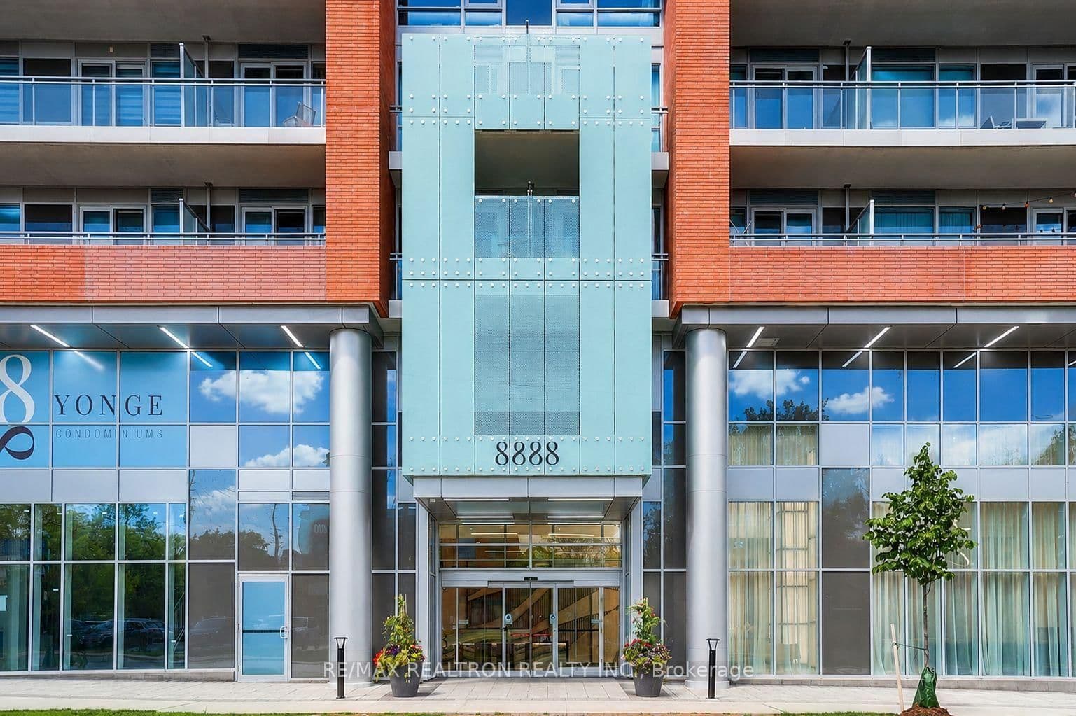 8888 Yonge Street, Unit 426 thumbnail 2