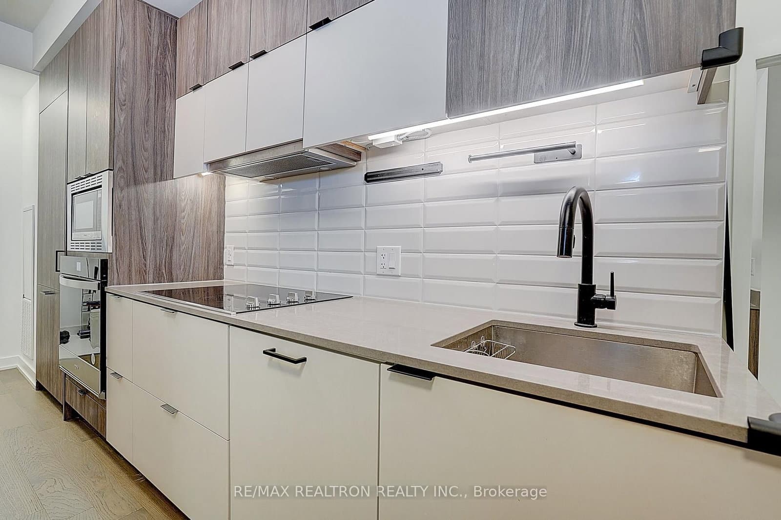8888 Yonge Street, Unit 426 thumbnail 24