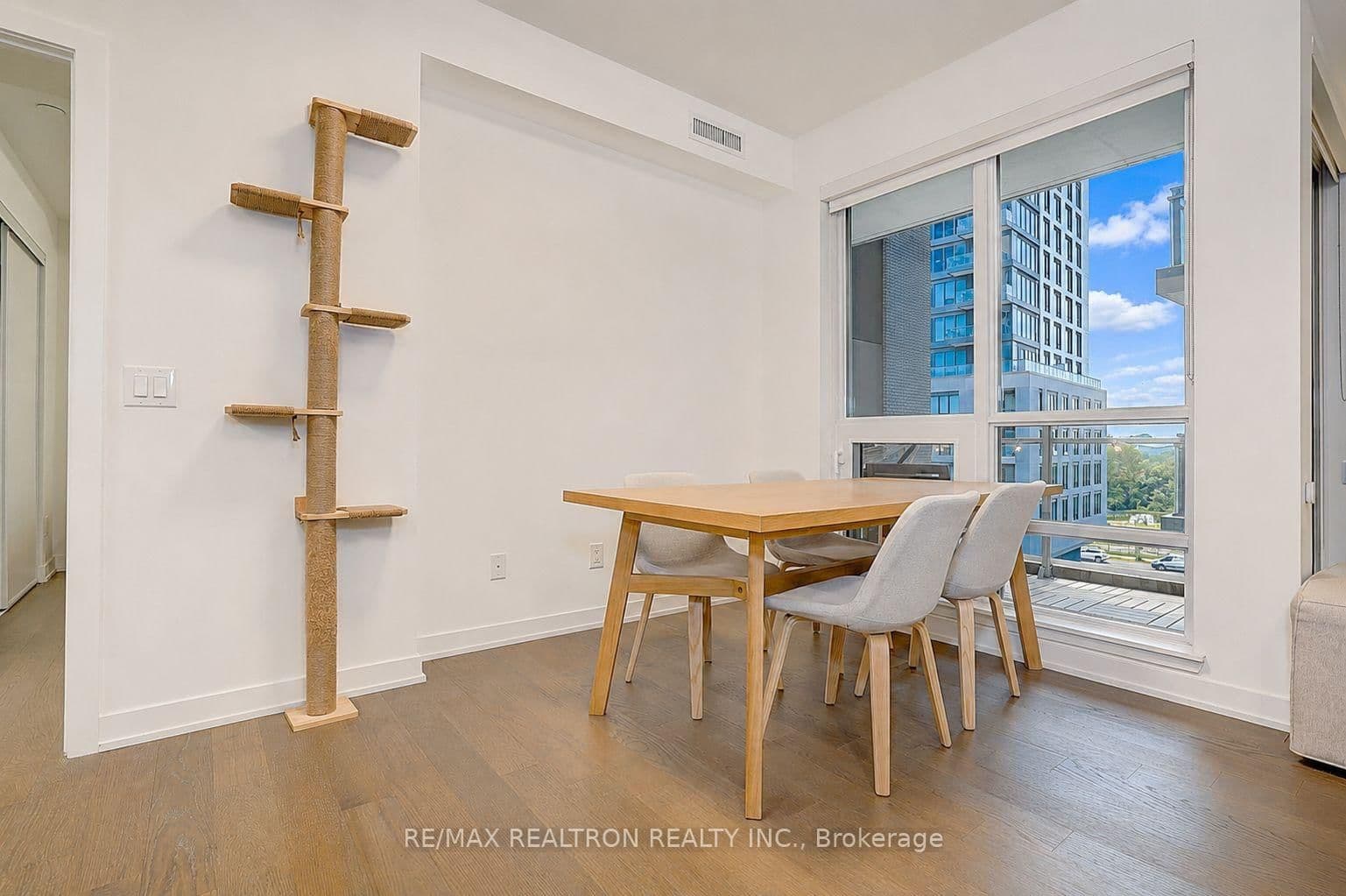 8888 Yonge Street, Unit 426 thumbnail 25