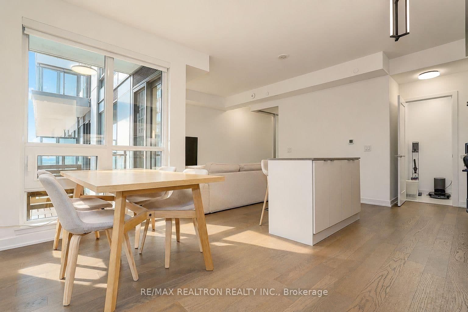 8888 Yonge Street, Unit 426 thumbnail 26