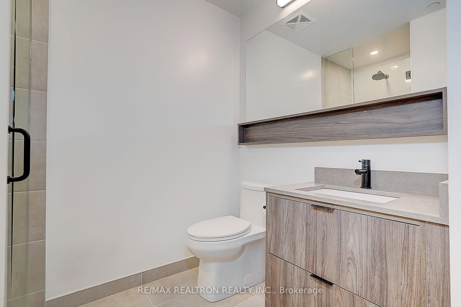 8888 Yonge Street, Unit 426 thumbnail 32
