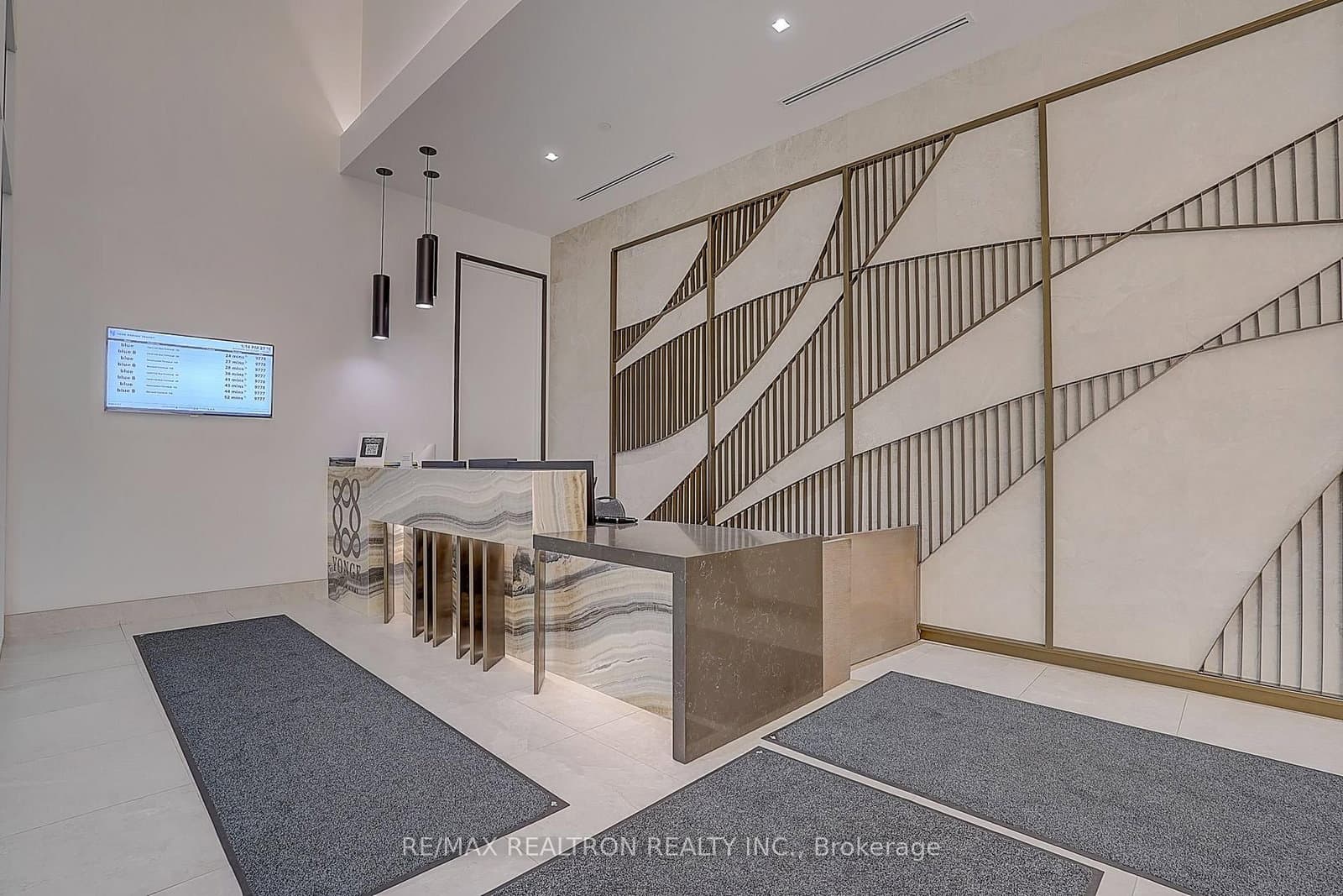 8888 Yonge Street, Unit 426 thumbnail 4