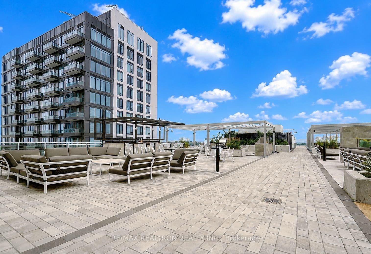 8888 Yonge Street, Unit 426 thumbnail 41