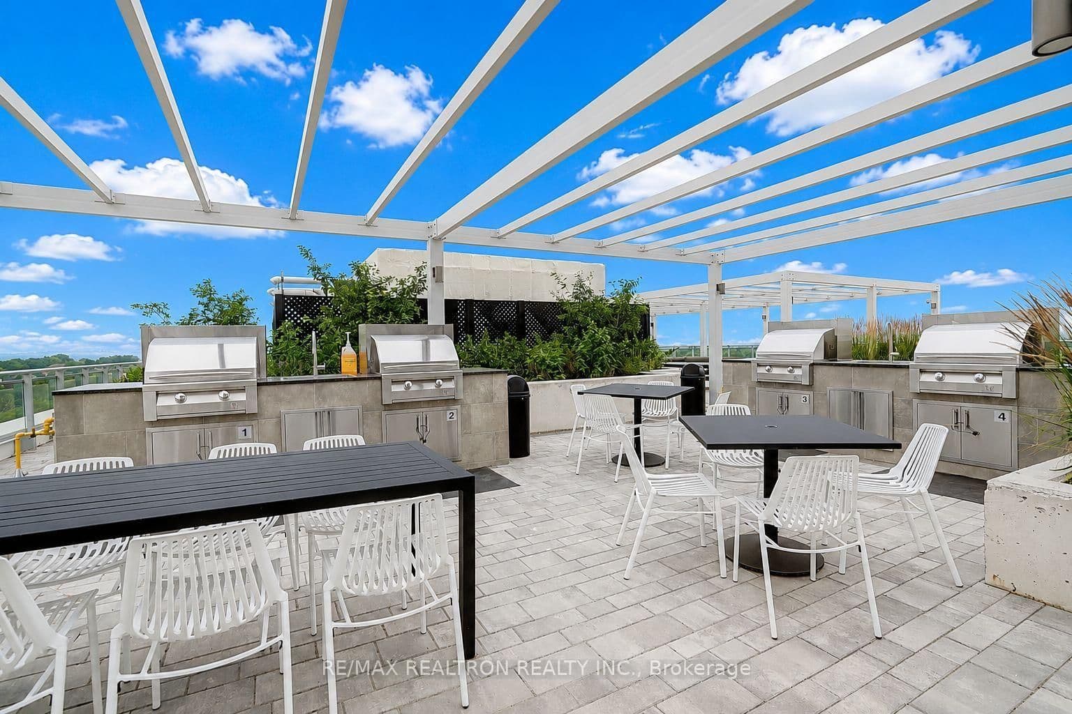 8888 Yonge Street, Unit 426 thumbnail 43