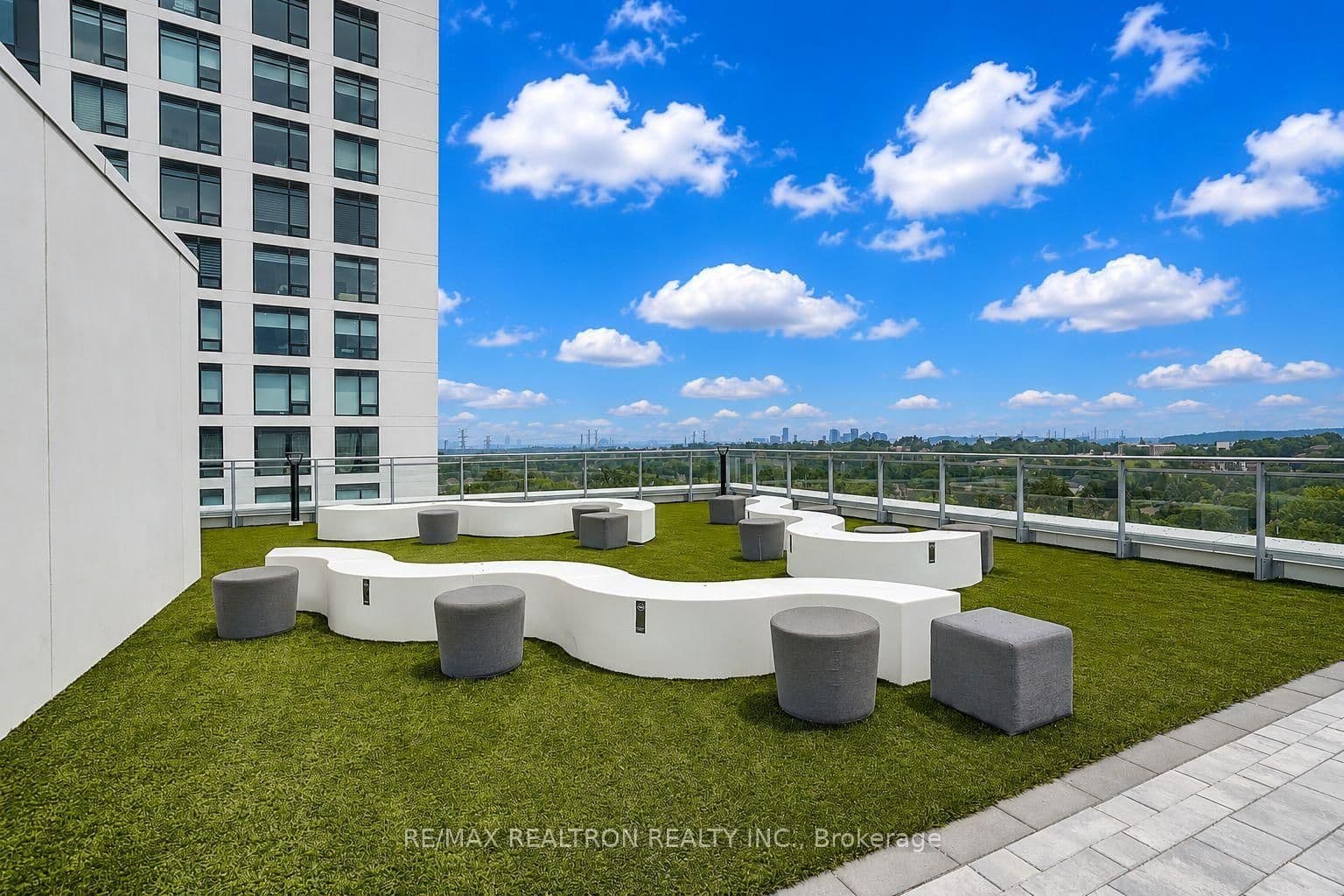 8888 Yonge Street, Unit 426 thumbnail 45