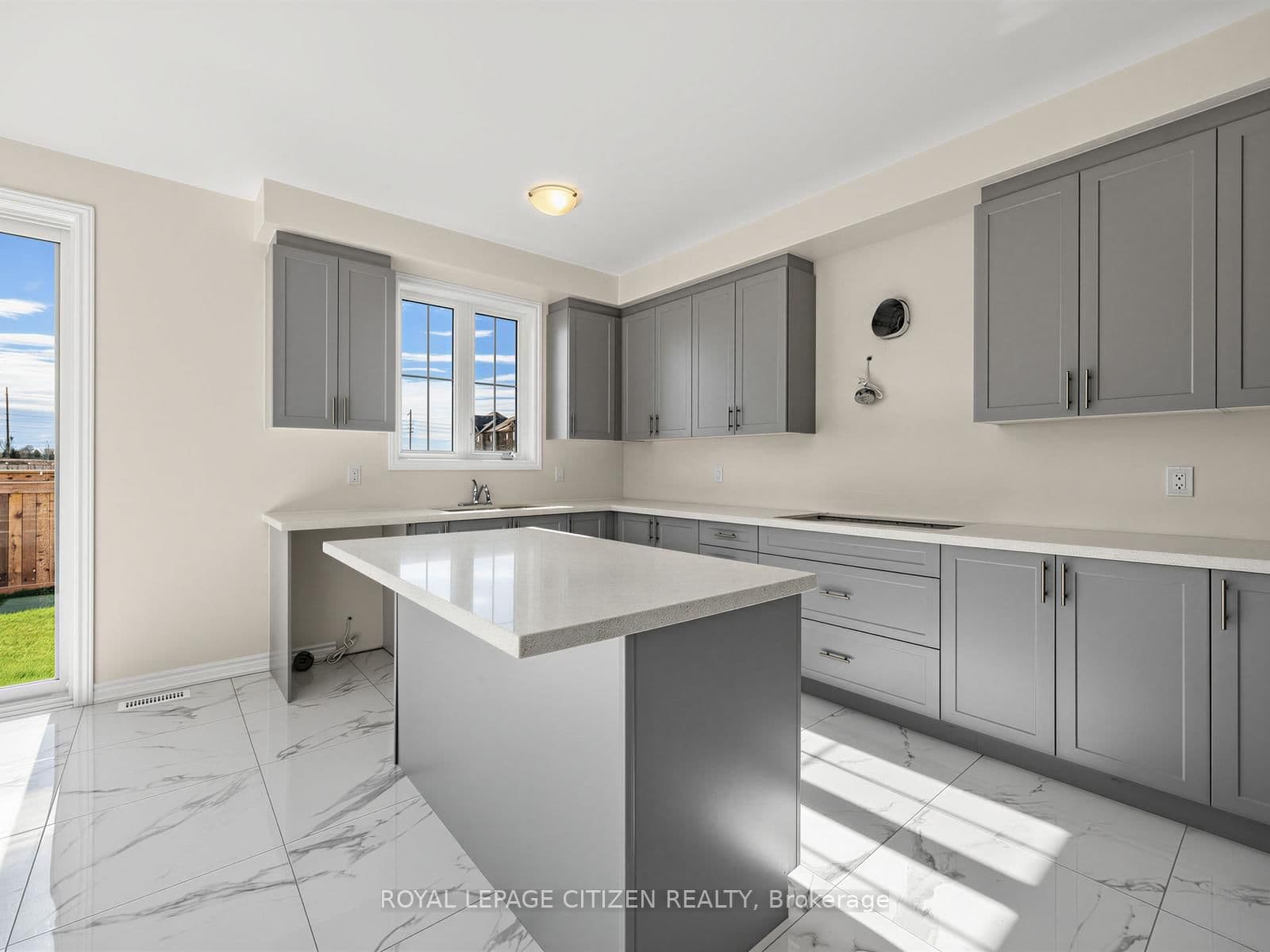 2 Lawrence D. Pridham Avenue thumbnail 14