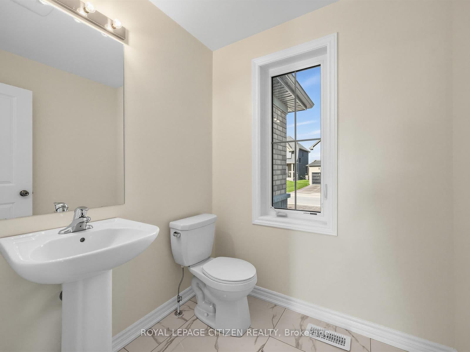 2 Lawrence D. Pridham Avenue thumbnail 9