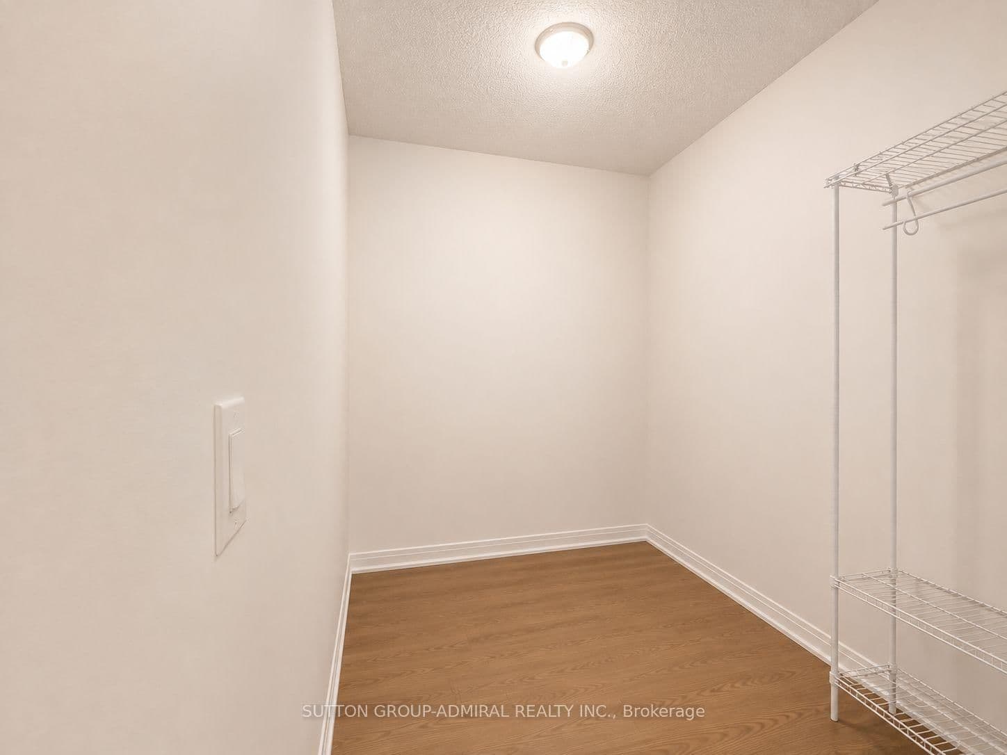 7165 Yonge Street, Unit 1915 thumbnail 6