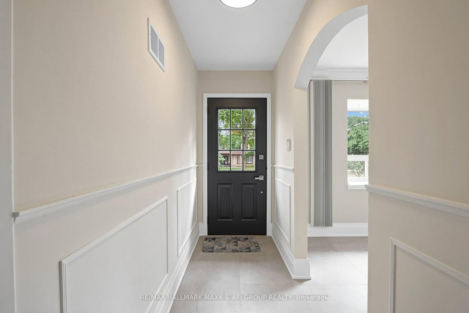 25 Harding Boulevard thumbnail 2