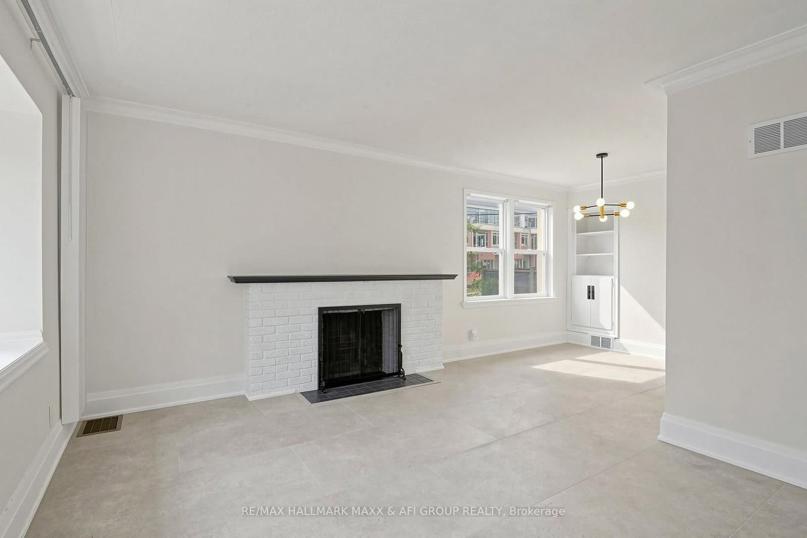 25 Harding Boulevard thumbnail 3