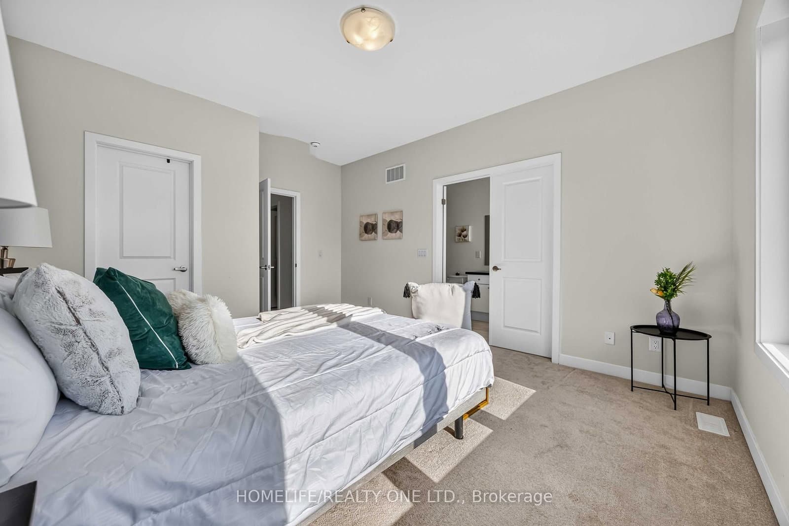 10 Harvey Bunker Crescent thumbnail 35