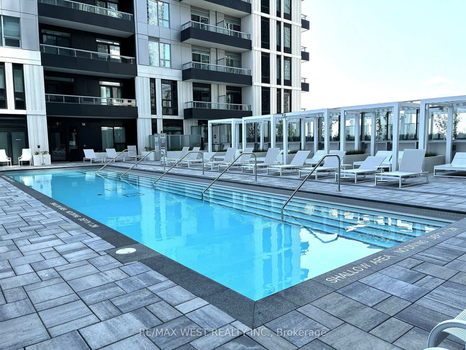 21 Meadowdale Road, Unit 1004 thumbnail 32