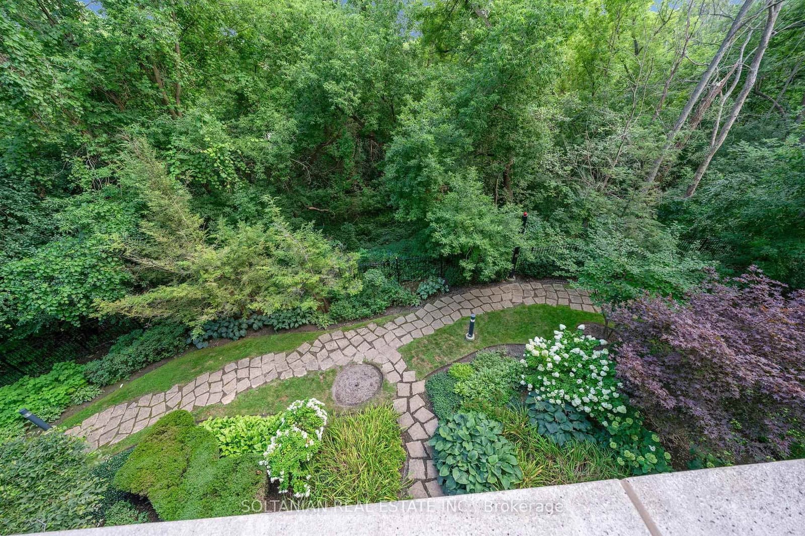 7071 Bayview Avenue, Unit 212 thumbnail 47
