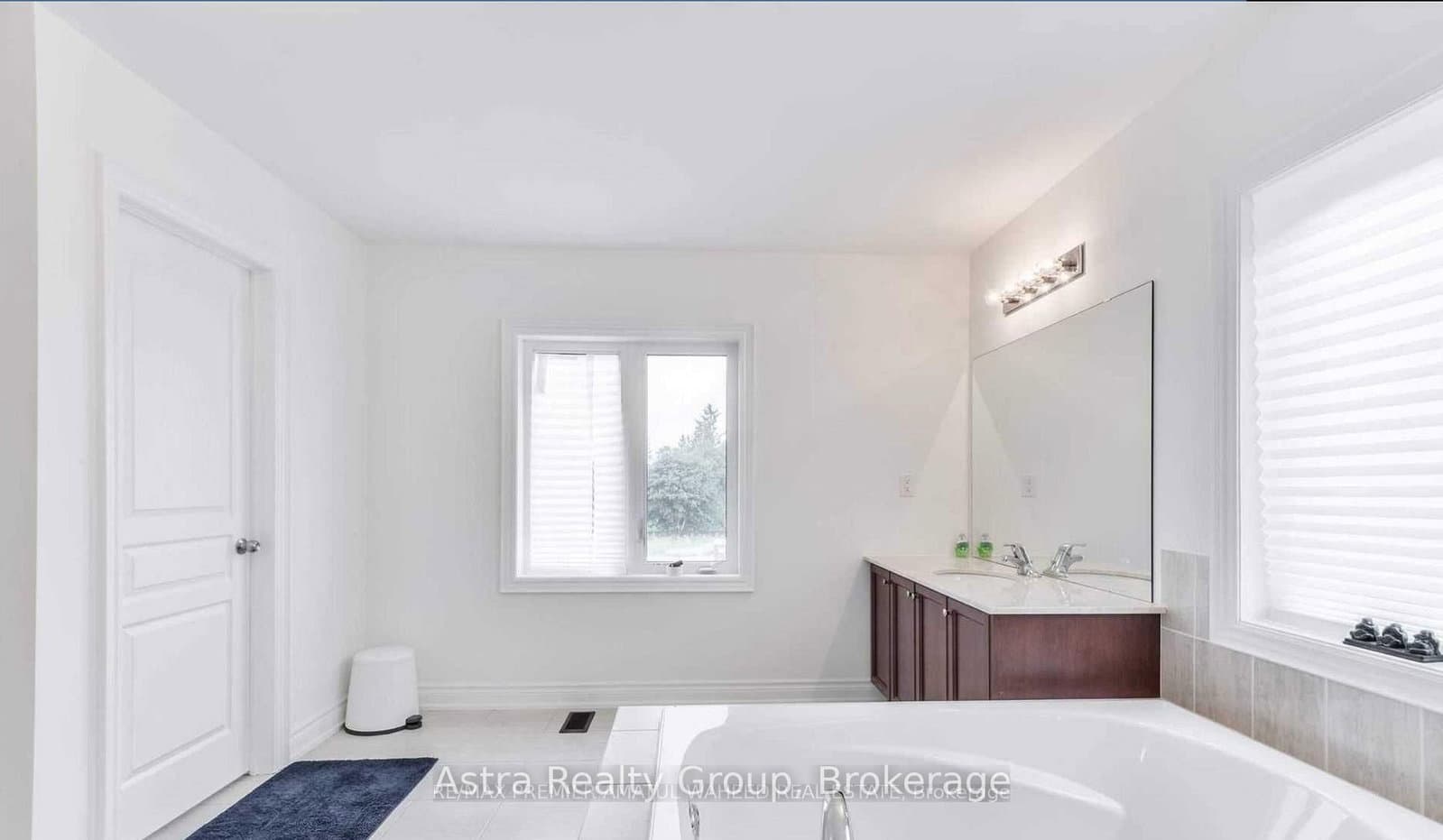 596 Mactier Drive thumbnail 6