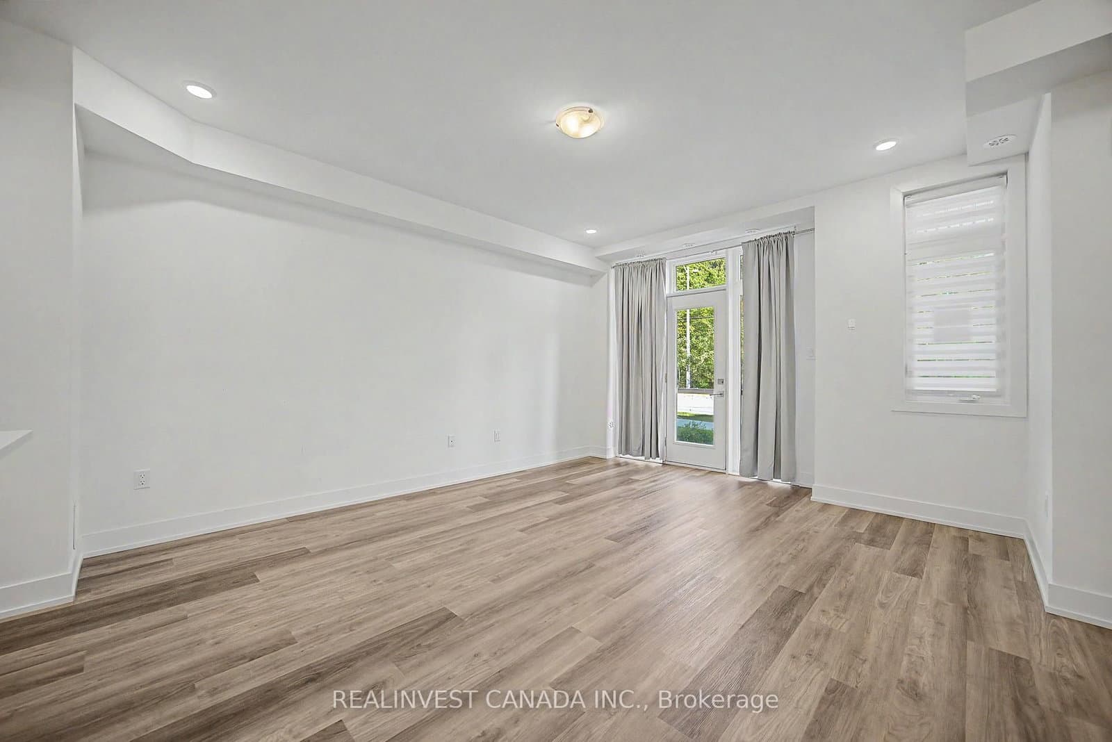 3 Bond Crescent, Unit 10 thumbnail 12