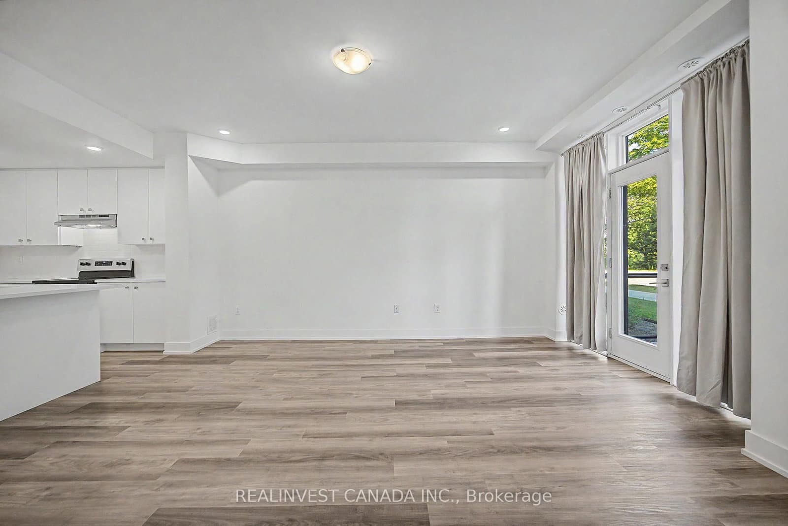 3 Bond Crescent, Unit 10 thumbnail 13