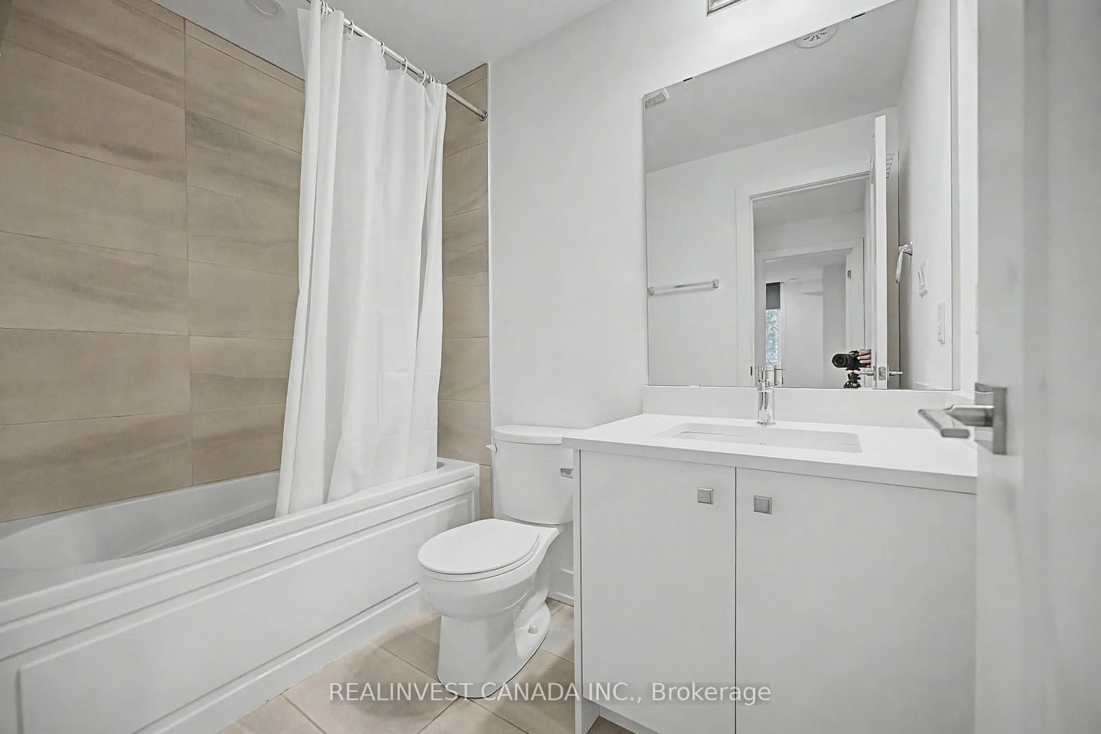3 Bond Crescent, Unit 10 thumbnail 28