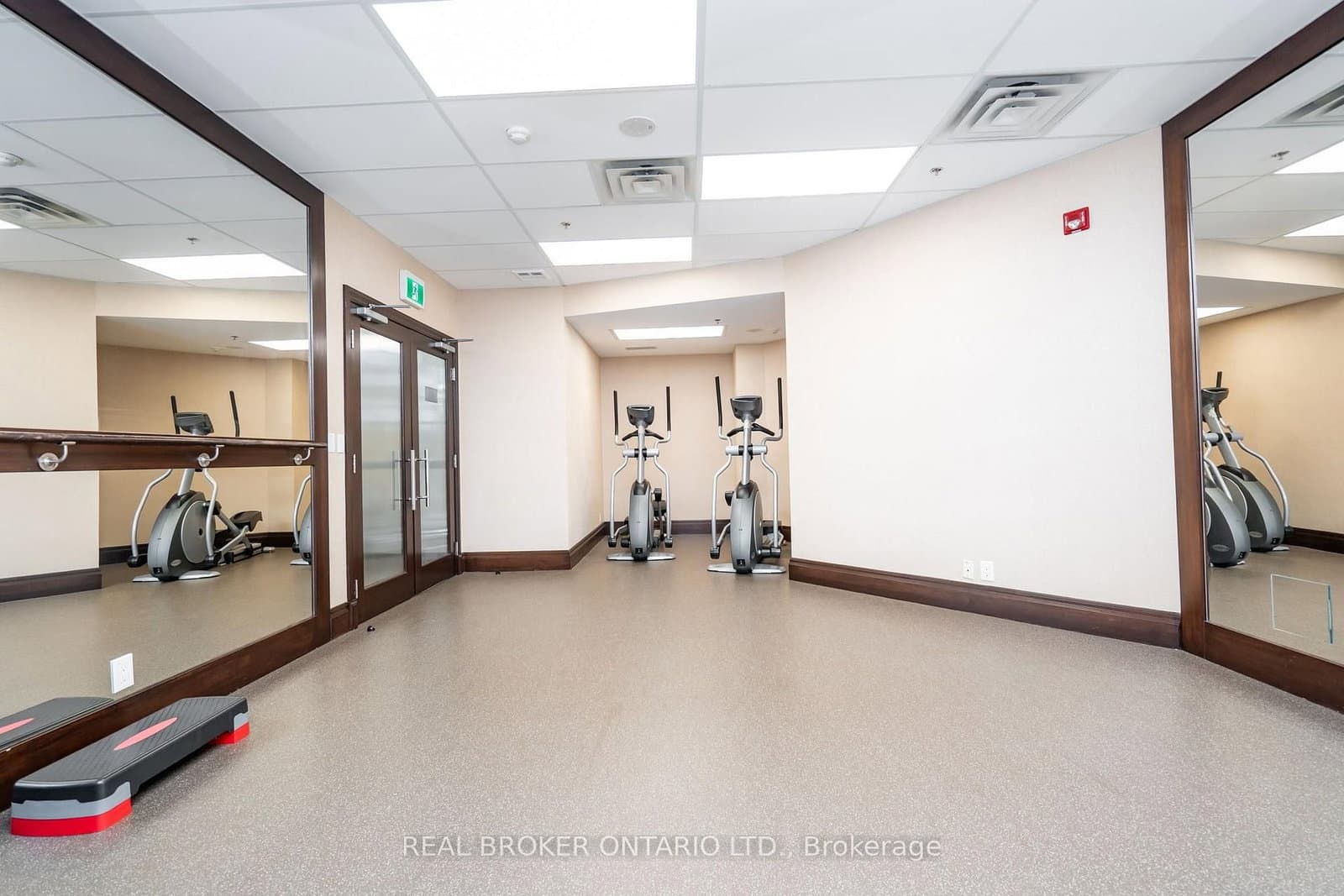 18 Harding Boulevard, Unit PH208 thumbnail 16