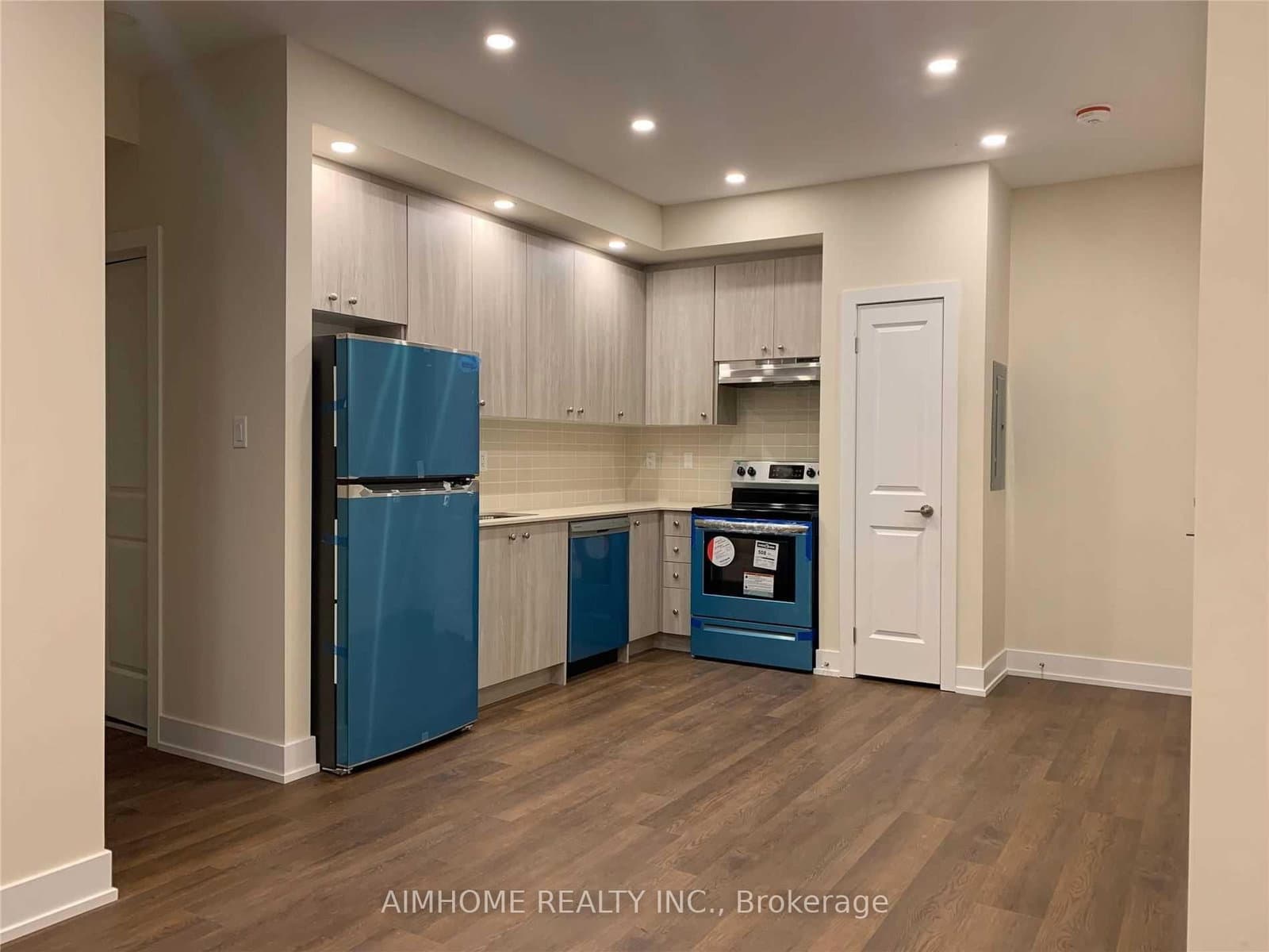 1 Bond Crescent, Unit 17 thumbnail 2