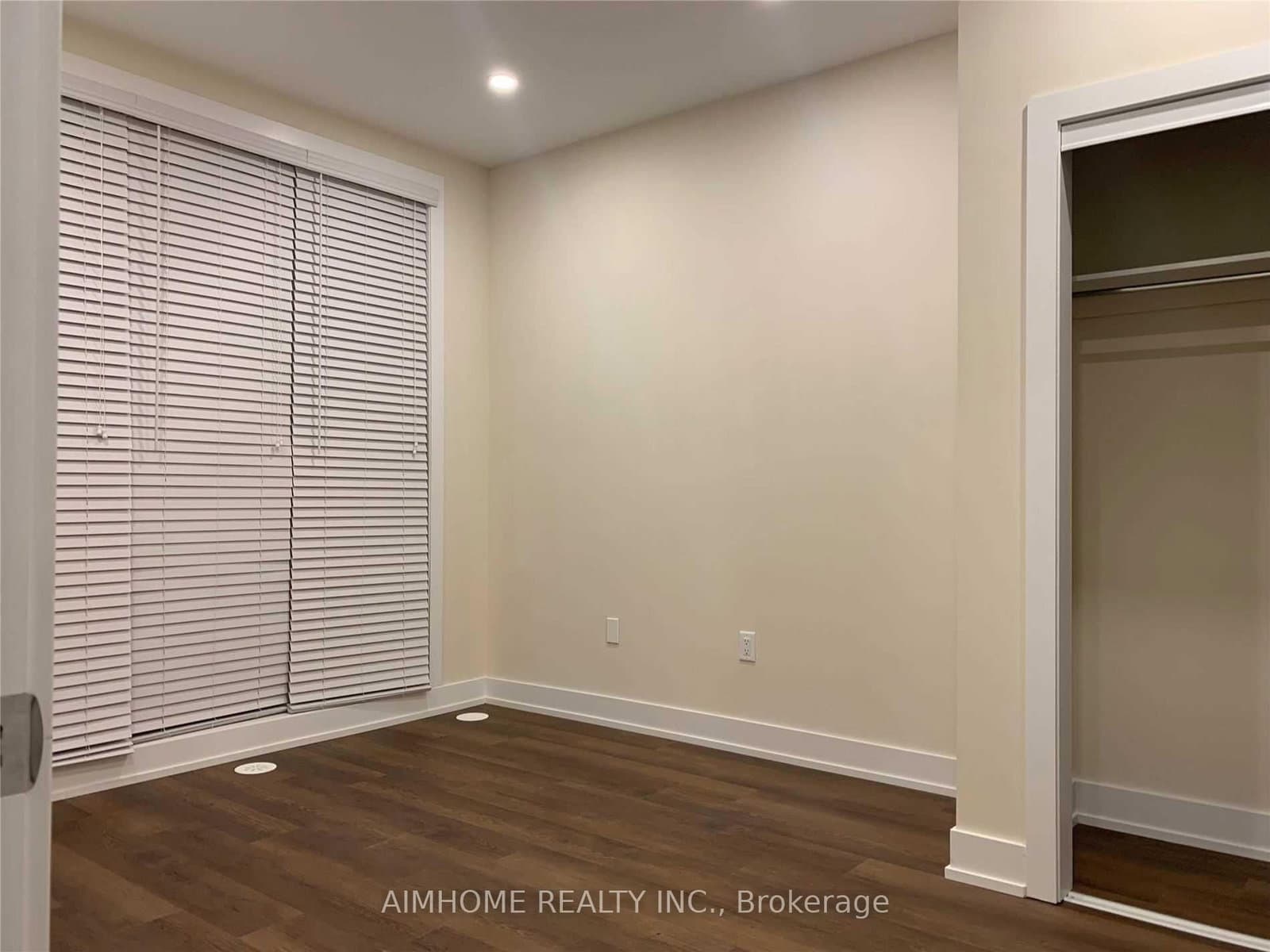 1 Bond Crescent, Unit 17 thumbnail 8