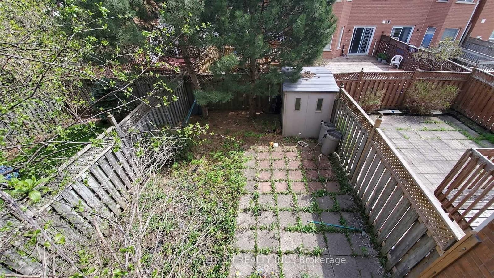 102 Royal Chapin Crescent thumbnail 19