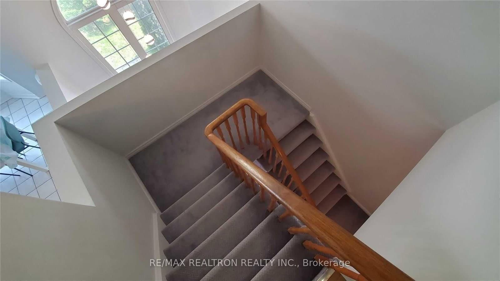 102 Royal Chapin Crescent thumbnail 9