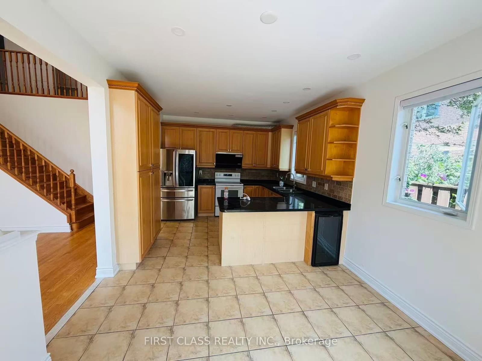 39 Emery Hill Boulevard thumbnail 7