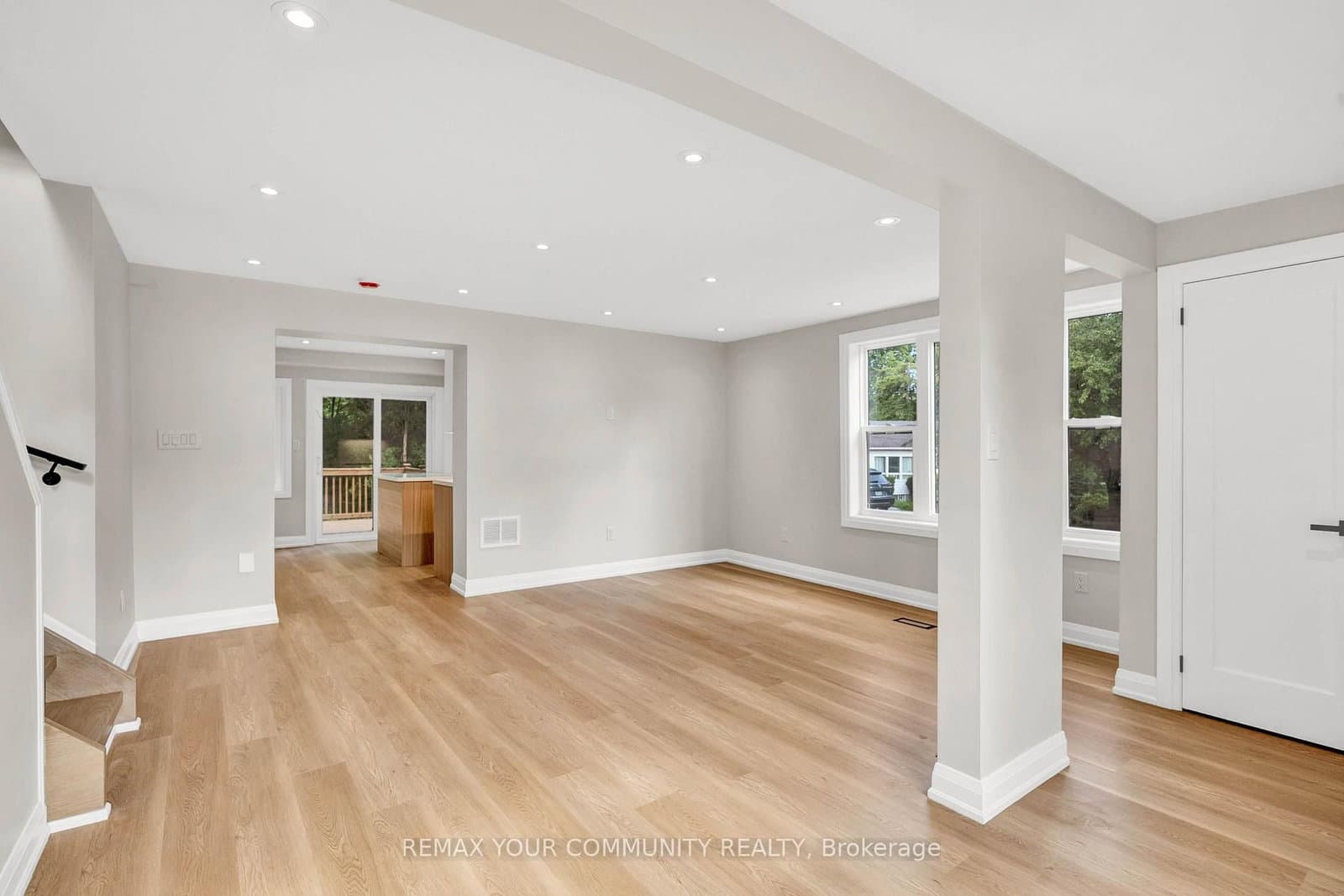 137 Clarence Street thumbnail 6